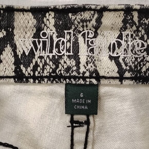 Snakeskin Print Skinny Pants Size 6 Wild Fable Neutral Stretch Denim Pockets - Picture 8 of 16